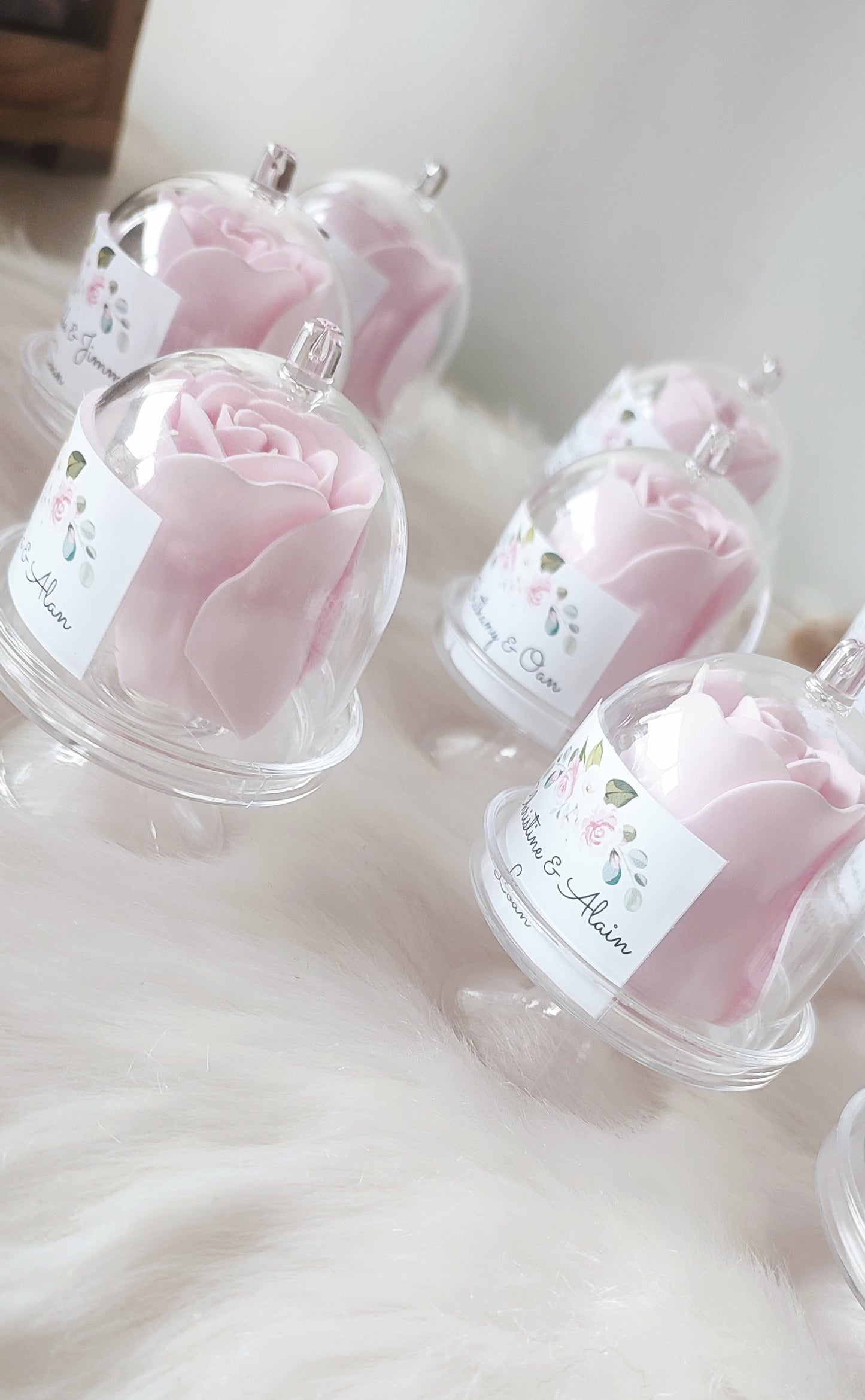 Rose de savon sous cloche
