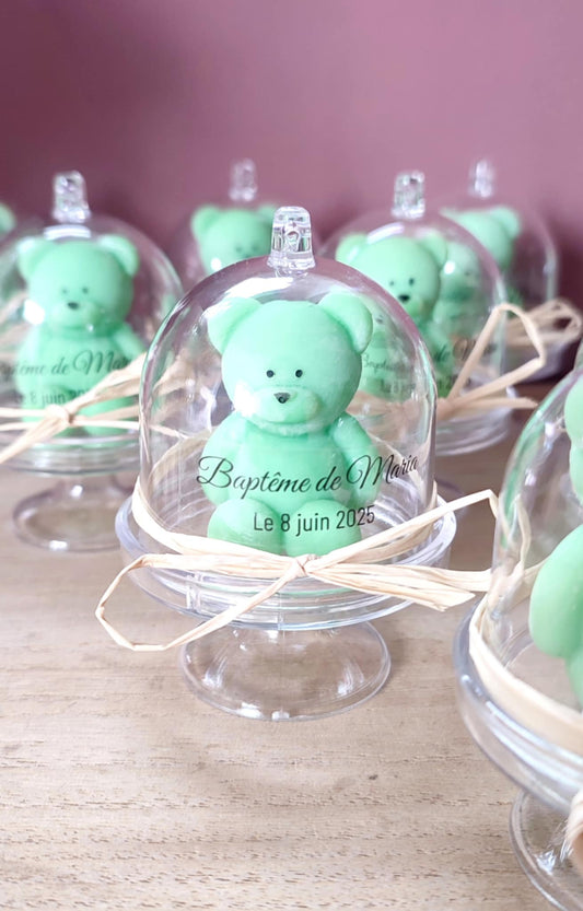 Ourson sous cloche